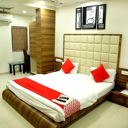 Hotel City Inn Раджкот Экстерьер фото