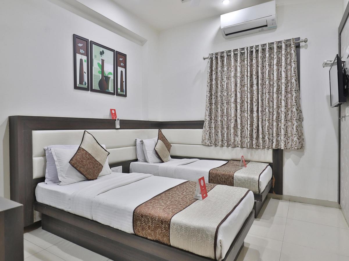 Hotel City Inn Раджкот Экстерьер фото